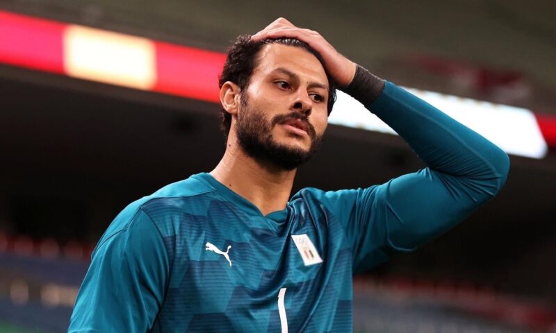 منتهي في الأهلي.. مصدر مقرب من حسام حسن يوضح حقيقة تصريحاته عن محمد الشناوي