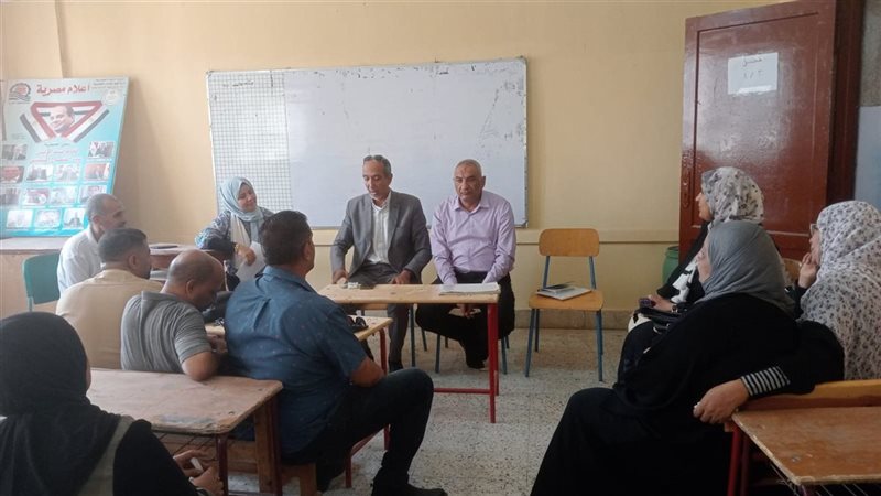 استعدادات مكثفة للعام الدراسي بتعليم نجع حمادي.. إحالة إدارة مدرسة للتحقيق لعدم الانضباط