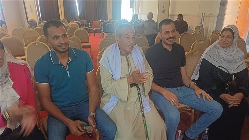 مديرية أمن أسيوط تعلن فوز أب وأم وابنه وزوجته بقرعة الحج وسط دموع الفرحة