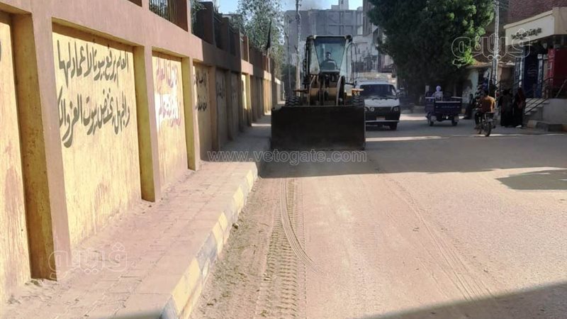 تكثيف جهود النظافة والطرق والكهرباء والرقابة على المخابز بكوم أمبو (صور)