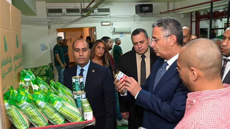 وزير التموين يبحث مع بنك الطعام تطوير منظومة الدعم الغذائي للأسر الأكثر احتياجًا