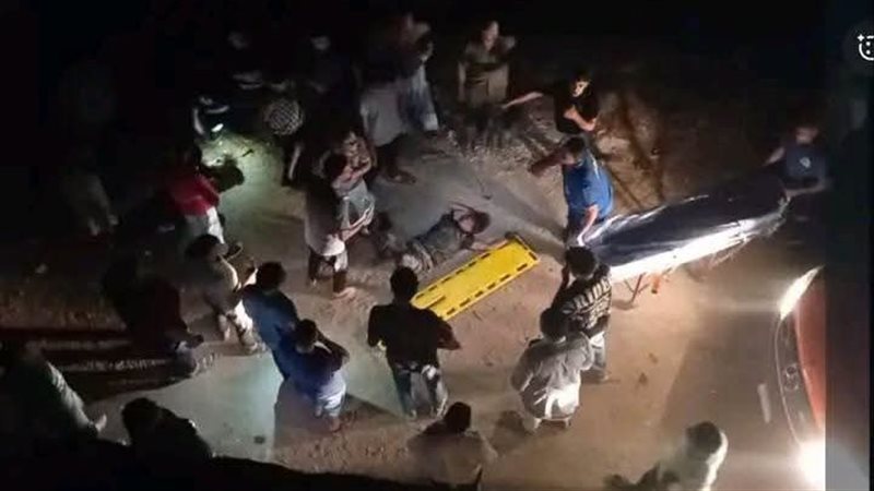 إصابة شابين سقطا بدراجة نارية من أعلى كوبري الطريق الجديد السنطة – طنطا (صور)