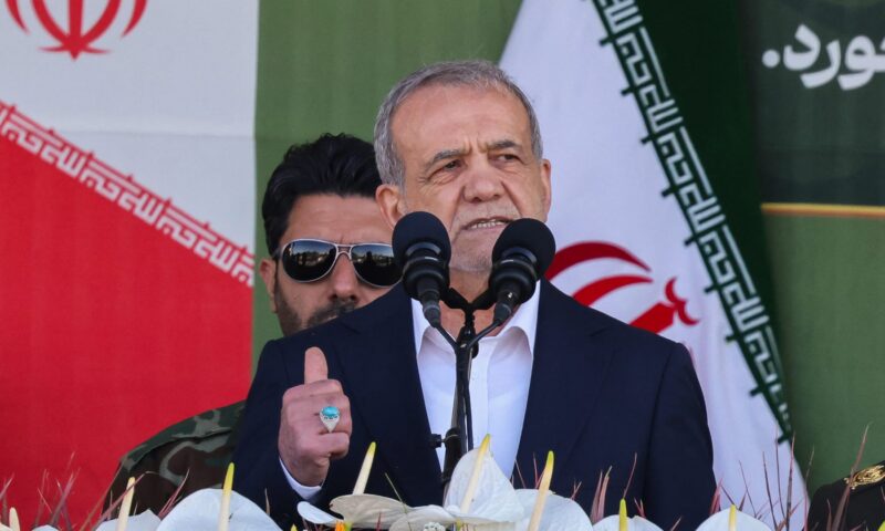 رئيس إيران: مستعدون للعودة إلى مذكرة التفاهم فور رجوع واشنطن لالتزاماتها بموجبها
