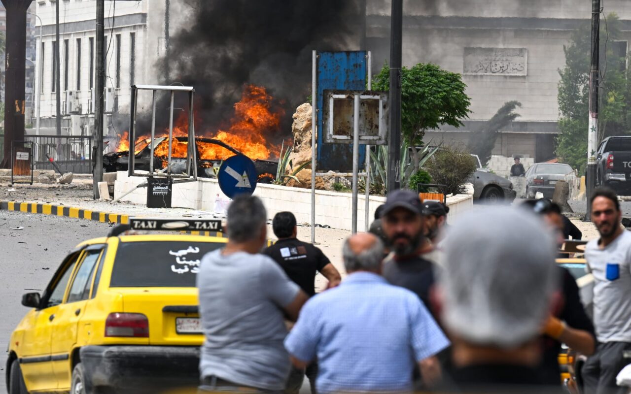 سوريا: قتلى إثر انفجار سيارة محملة بالذخيرة في إدلب