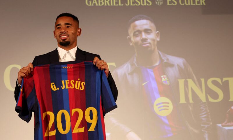 غابرييل جيسوس ينضم لبرشلونة.. إليك ما تحتاج معرفته عن اللاعب