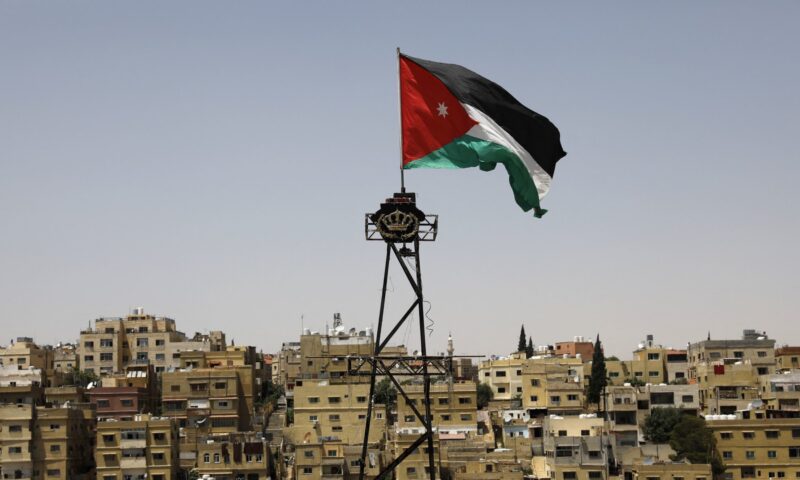 الجيش الأردني يعلن اعتراض 10 صواريخ أُطلقت من إيران