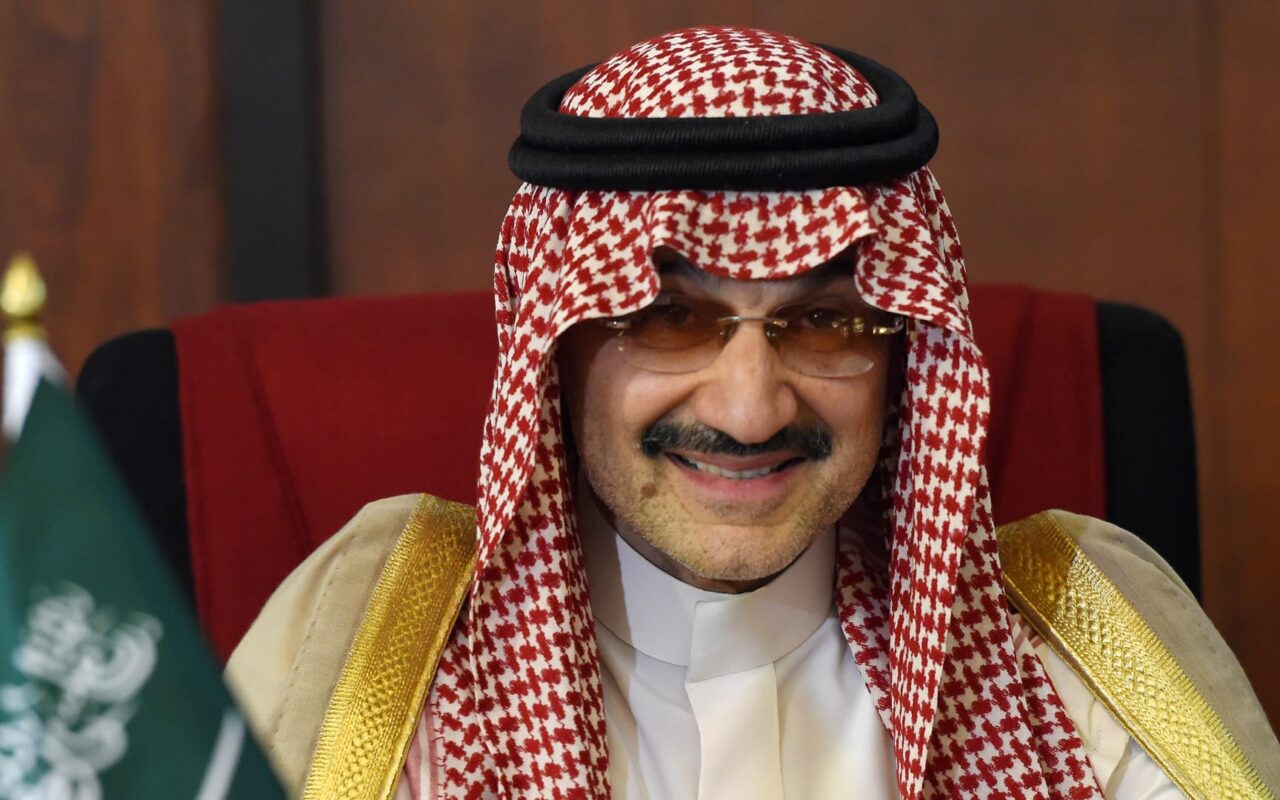 “الهلال أمانة من أخوي محمد بن سلمان”.. هذا ما قاله الوليد بن طلال بعد الفوز على الأهلي