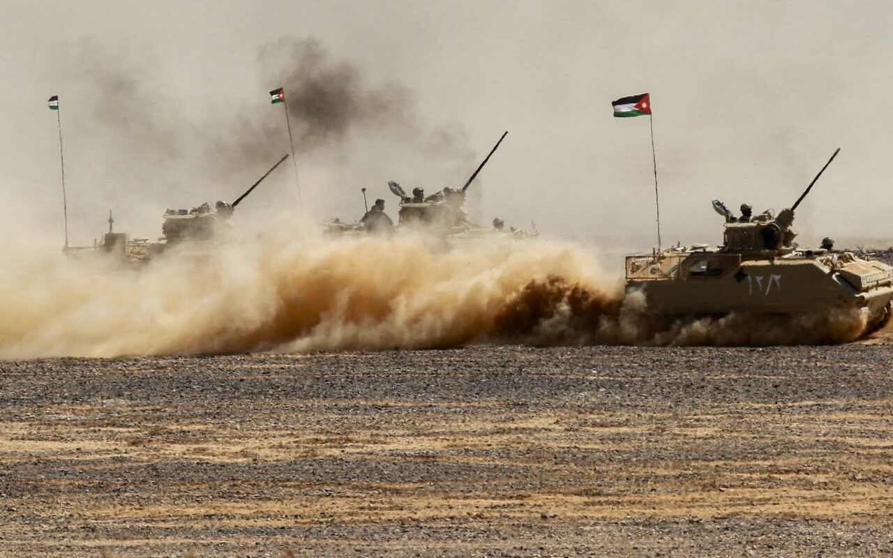 ملك الأردن يعين رئيسا جديدا لهيئة الأركان المشتركة للقوات المسلحة ويوجه له رسالة
