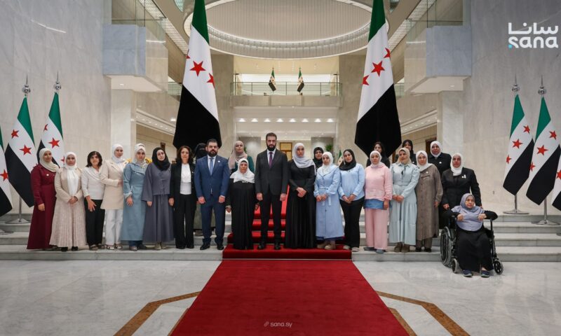 سوريا.. لطيفة الدروبي في إطلالة جديدة وهذا ما قاله أحمد الشرع بلقاء عائلات مفقودين