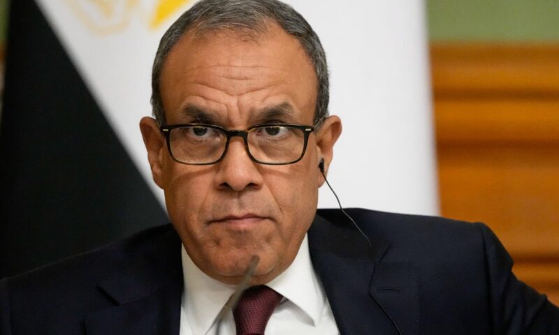 مصر تكشف آخر تطورات البحارة الـ8 المحتجزين على متن ناقلة قبالة الصومال