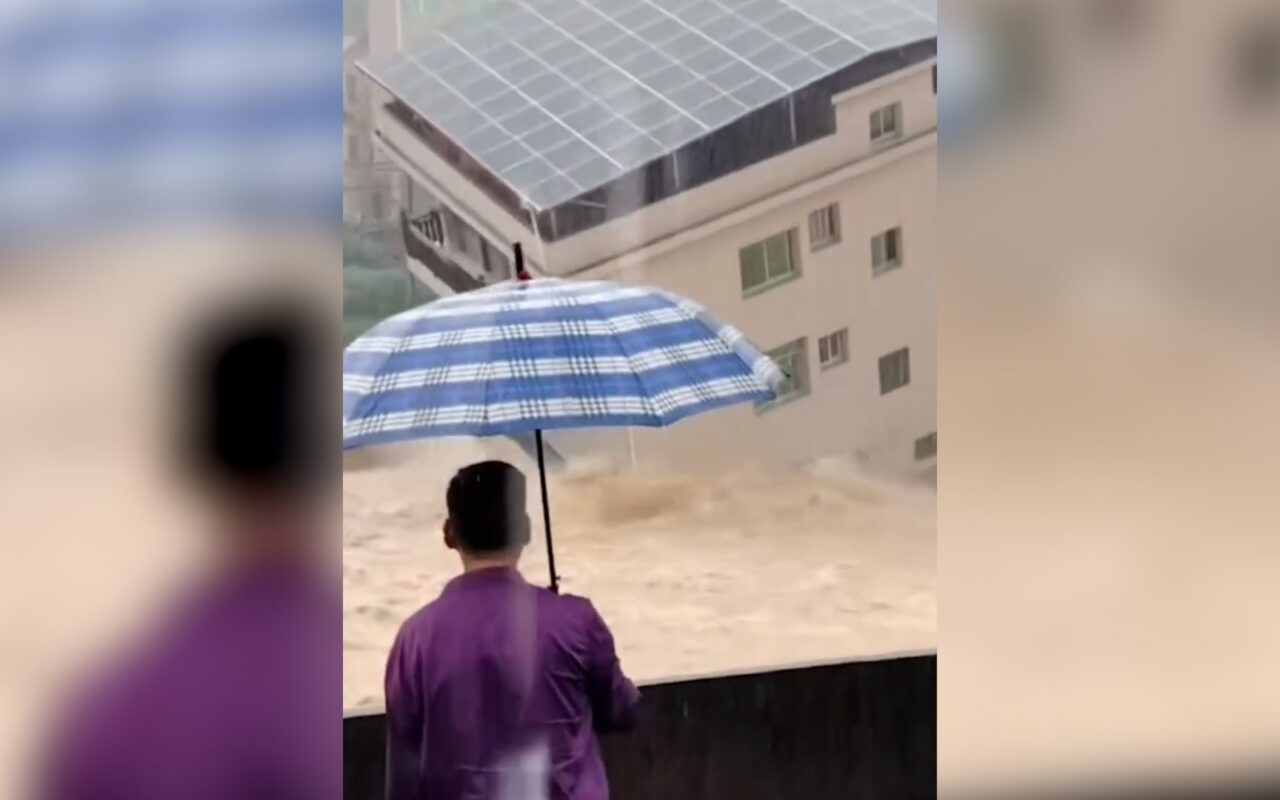 هدمت مبانٍ وجرفت سيارات.. العاصفة الاستوائية “سوديل” تضرب الصين