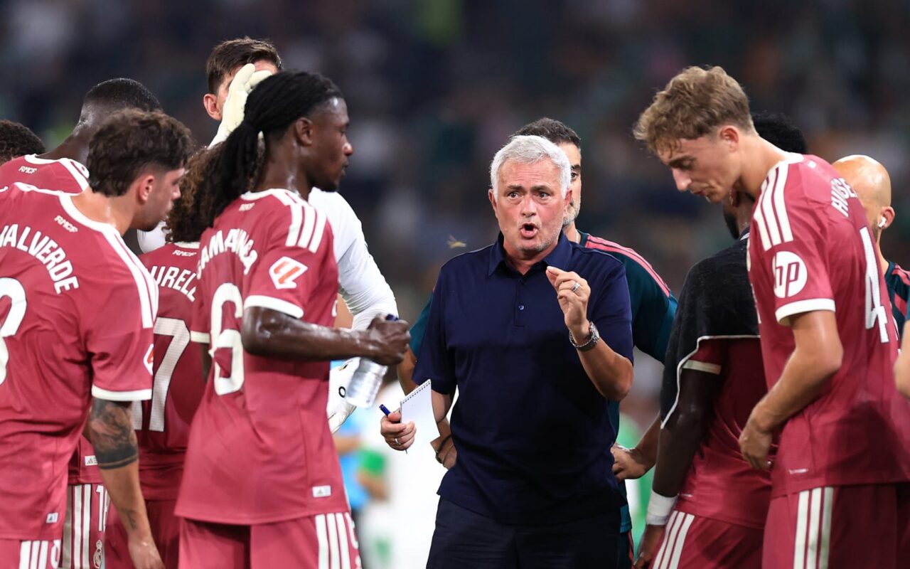 هذا ما فعله مورينيو بعد خسارة ريال مدريد أمام بيتيس