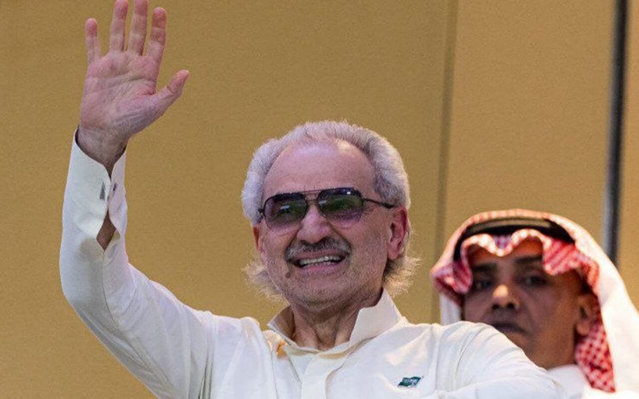 “الإعصار مستمر لسنوات”.. الوليد بن طلال ينشر تدوينة عن جنسيات لاعبي الهلال