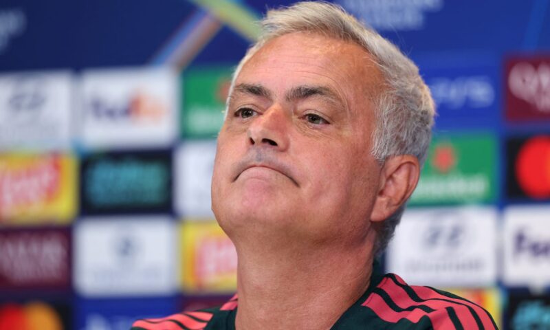 بعد صافرات استهجان جماهير ريال مدريد.. مورينيو يرد ويتحدث عن فينيسيوس