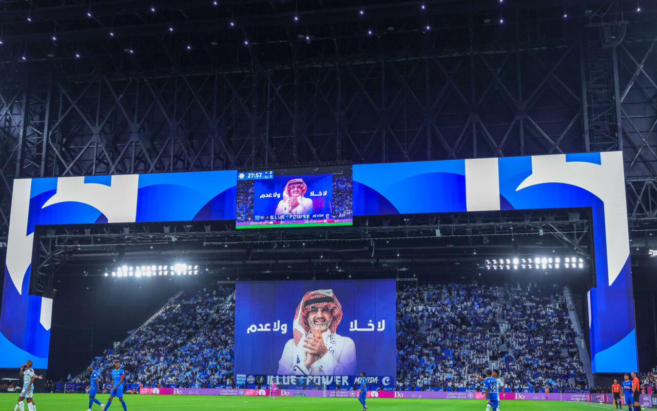 السعودية.. الهلال ينشر صورة لمجلس إدارته مع الوليد بن طلال