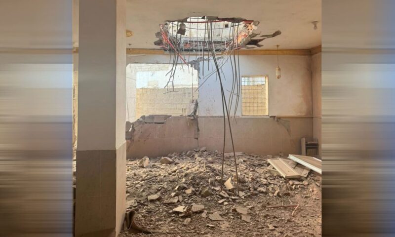 السعودية.. 4 صور لأضرار بمسجد ومبانٍ بعد سقوط مقذوف في منطقة جازان