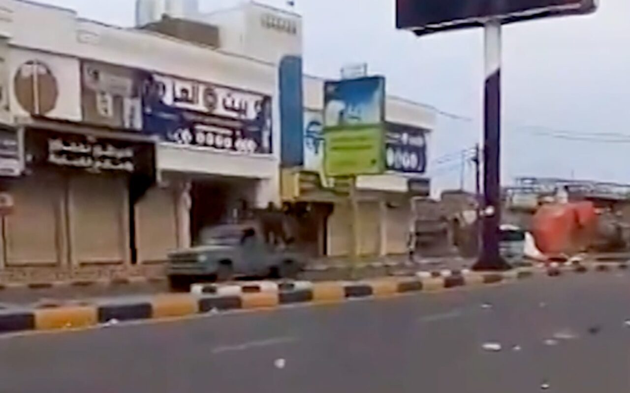 اليمن.. تحليل مدى نفوذ الحوثي الآن بالبحر الأحمر وما يكشفه عن تحركات إيران