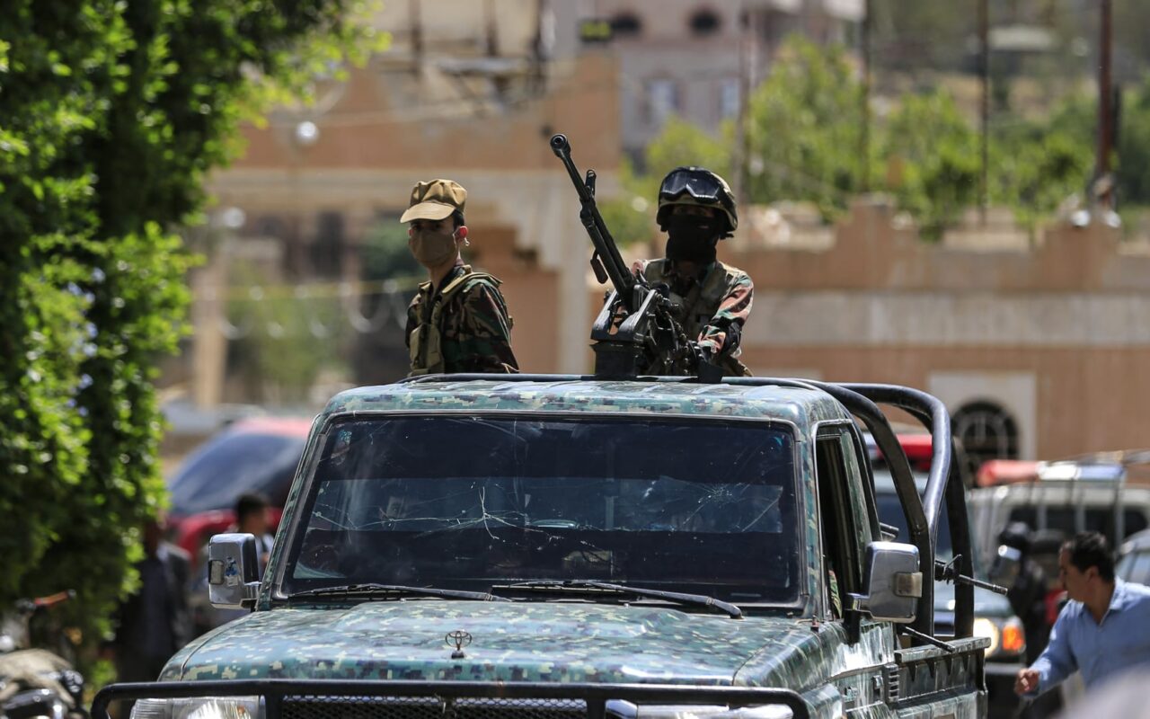 فيديو منسوب لـ”انشقاق” حديث بقوات طارق صالح في اليمن.. ما حقيقته؟