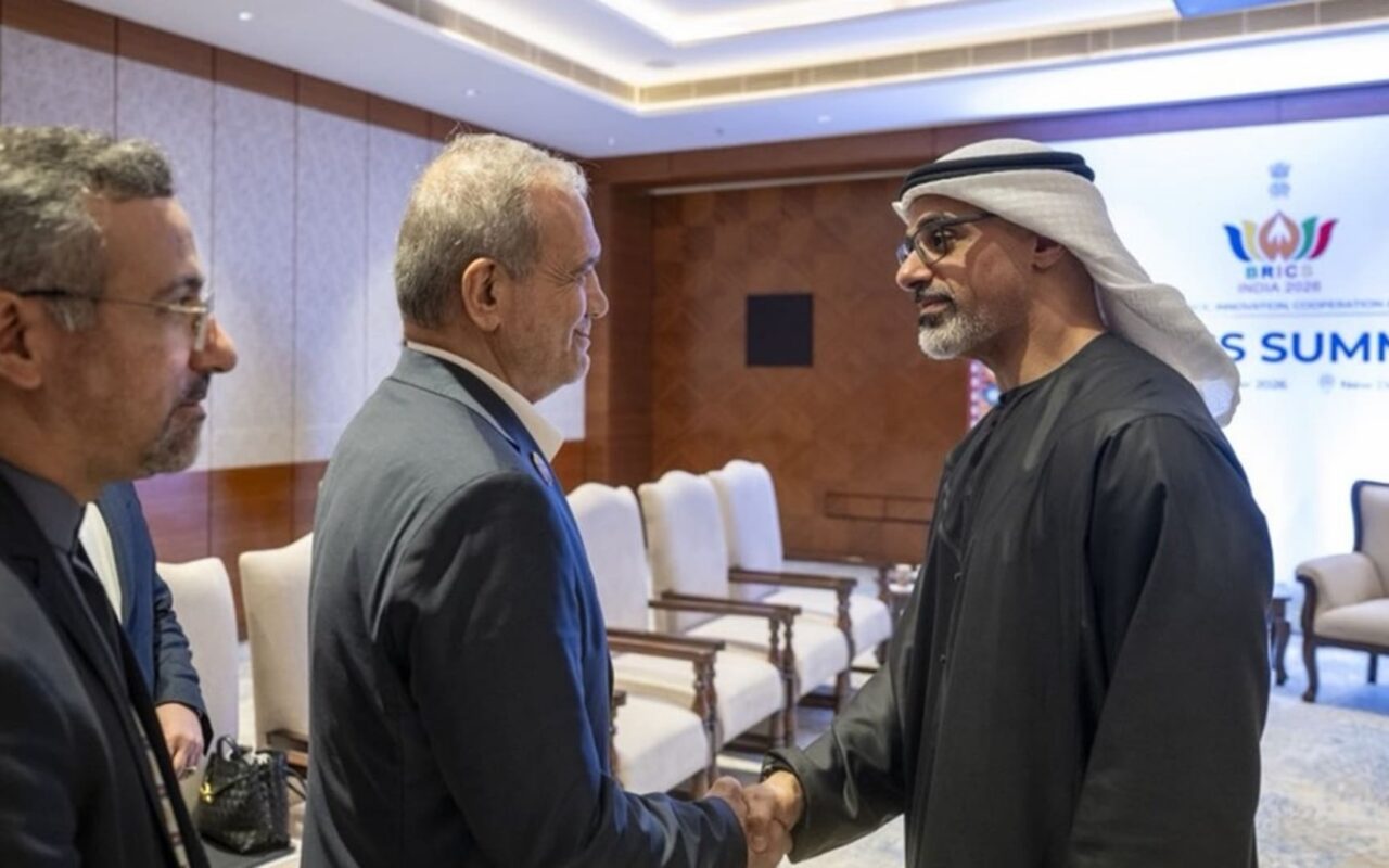 الرئيس الإيراني: اتفقنا مع ولي عهد أبوظبي على تجاوز الماضي
