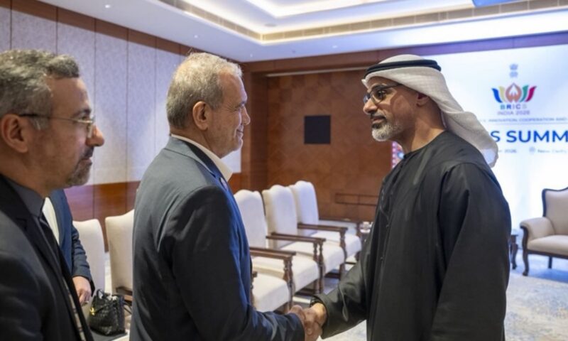 الرئيس الإيراني: اتفقنا مع ولي عهد أبوظبي على تجاوز الماضي