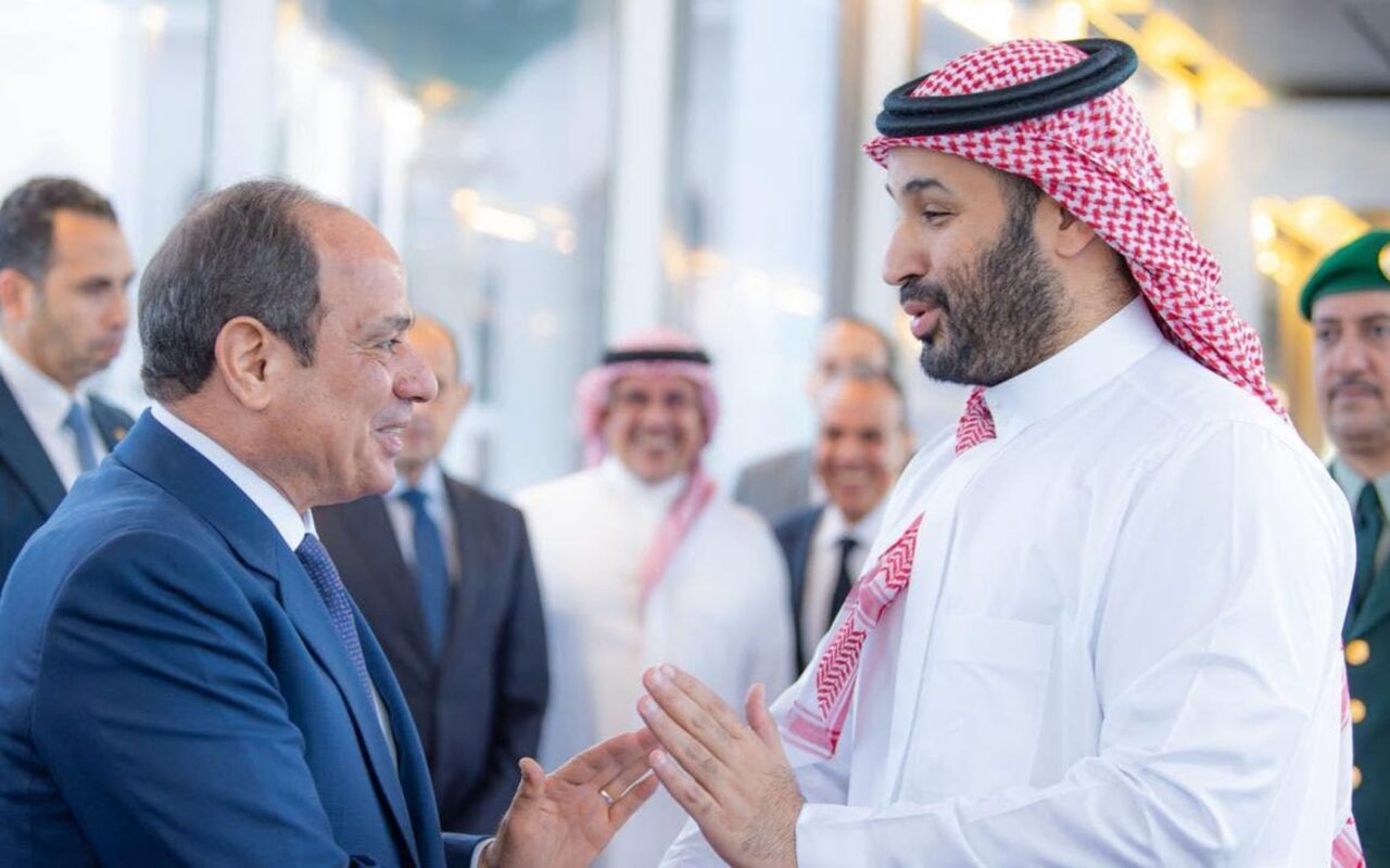 ولي العهد السعودي يجري زيارة إلى مصر.. والسيسي في استقباله الثلاثاء