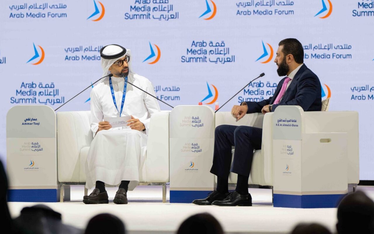 “شعب سوريا له في القلب وجدُ”.. الشرع يُلقي كلمات من أشعار محمد بن راشد عن سوريا