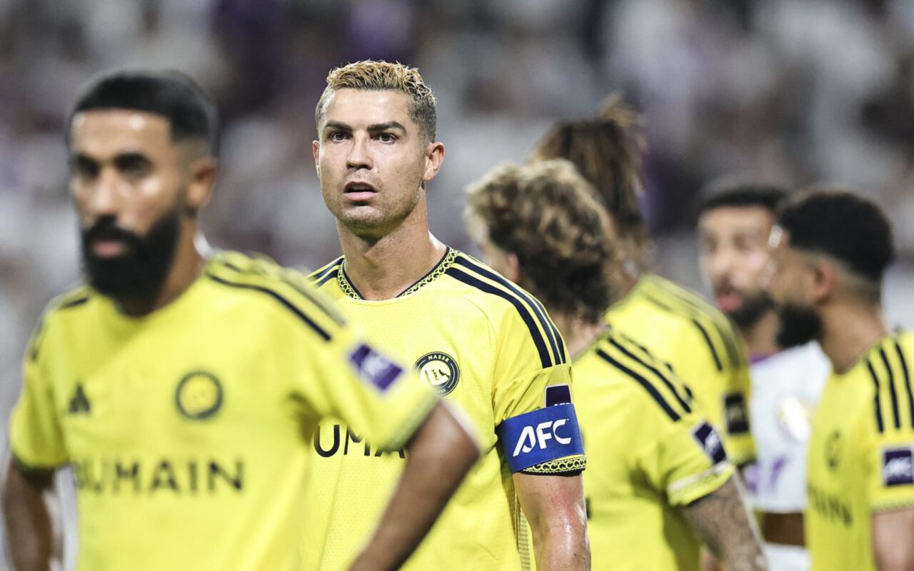 ماذا فعل رونالدو بعد تعرض النصر لخسارة “ثقيلة” أمام العين؟