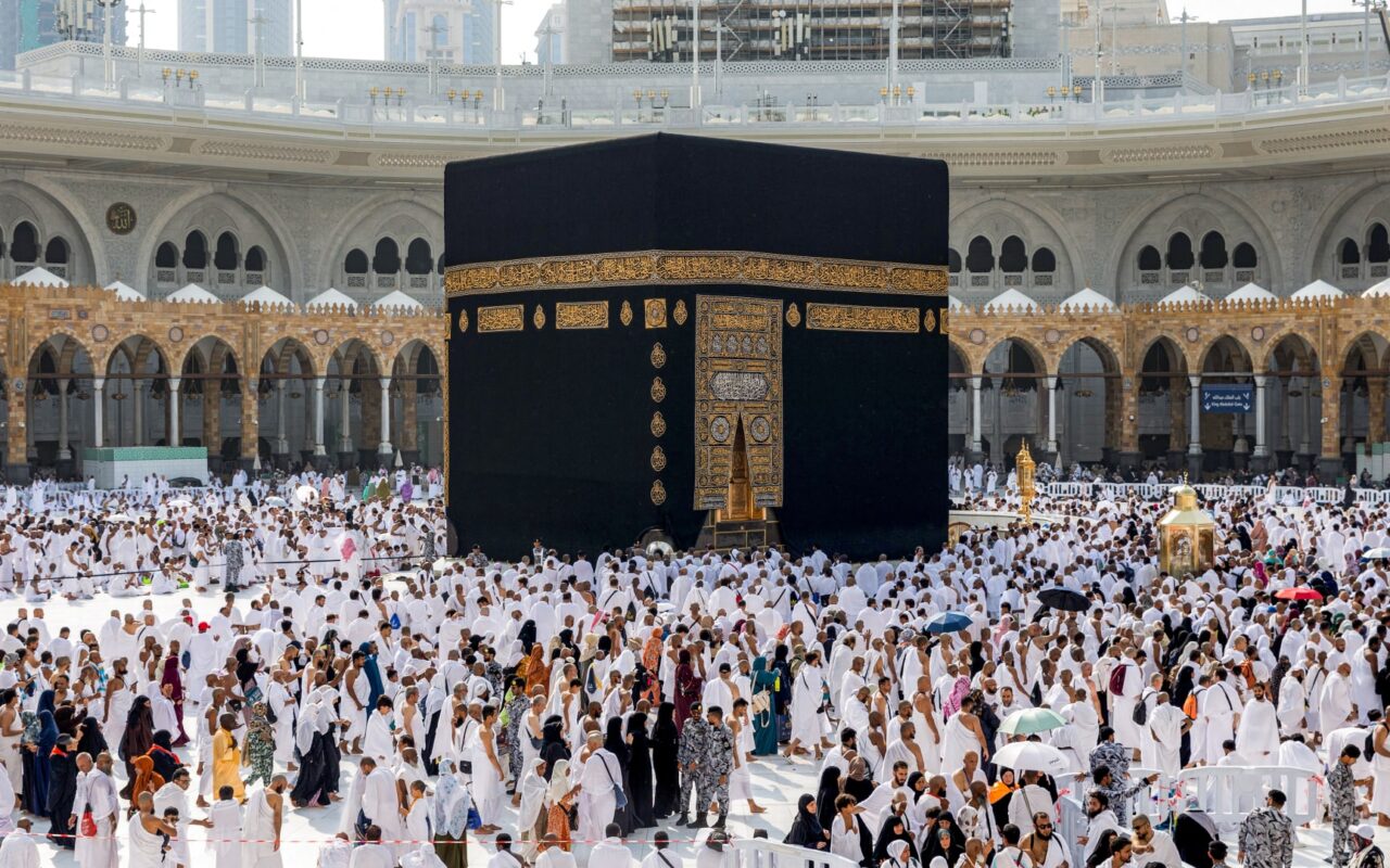 “تهديد مكة”.. ابنة صدام حسين توجه رسالتين للعرب وإيران بعد مسيّرة الحوثي
