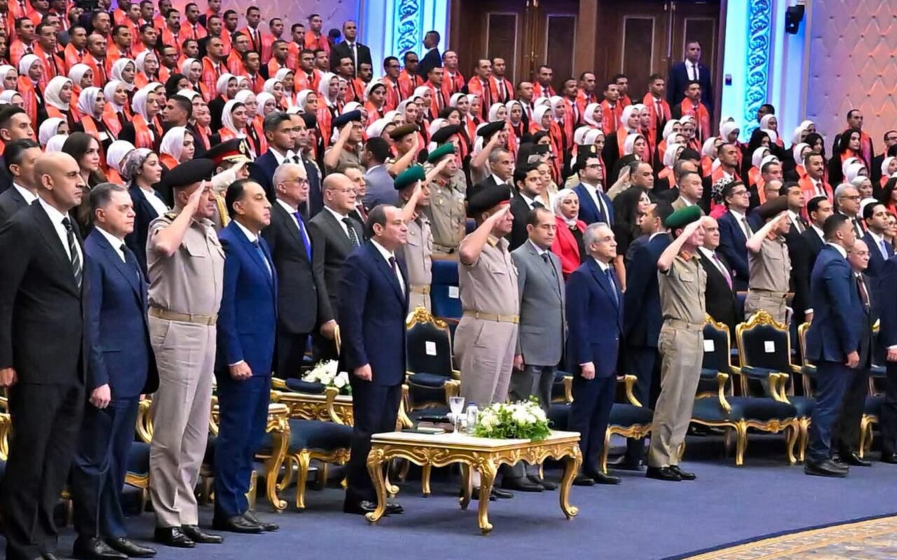السيسي: مصر نجت دون غيرها من أحداث 2011 وعلينا الحفاظ على الدولة وليس شخص الرئيس