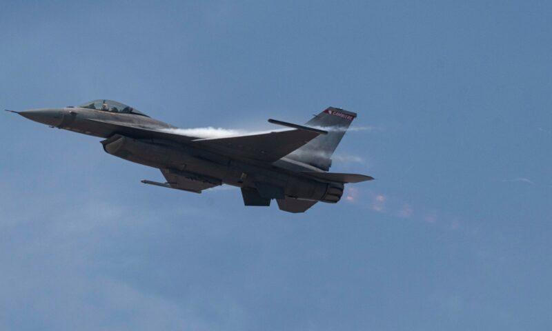 تحطم مقاتلة F-16 “أثناء المشاركة في تدريب”.. والشرطة الأمريكية توضح الملابسات