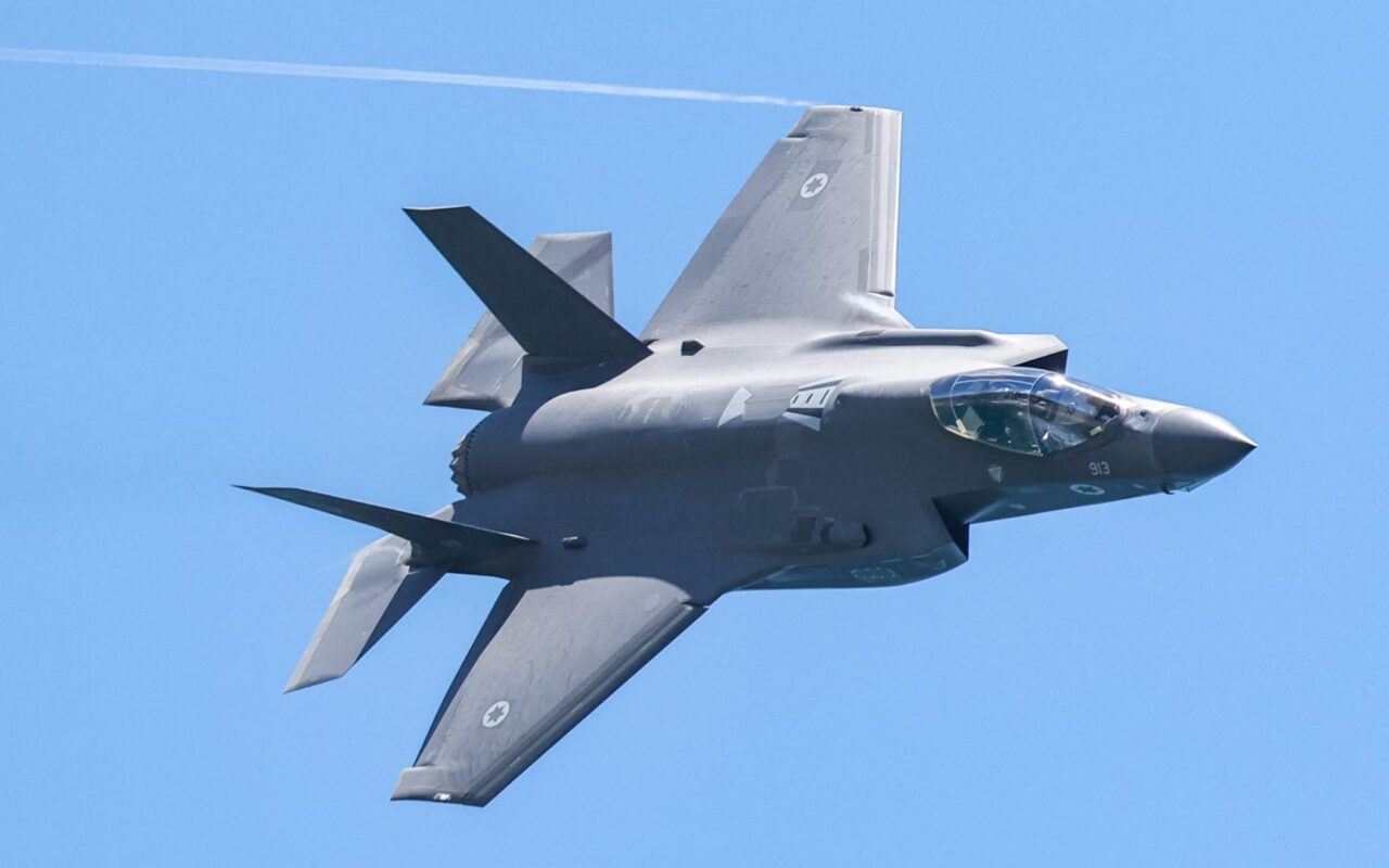 سفارة السعودية بواشنطن تعلق على صفقة مقاتلات “F-35” المقترحة إلى المملكة