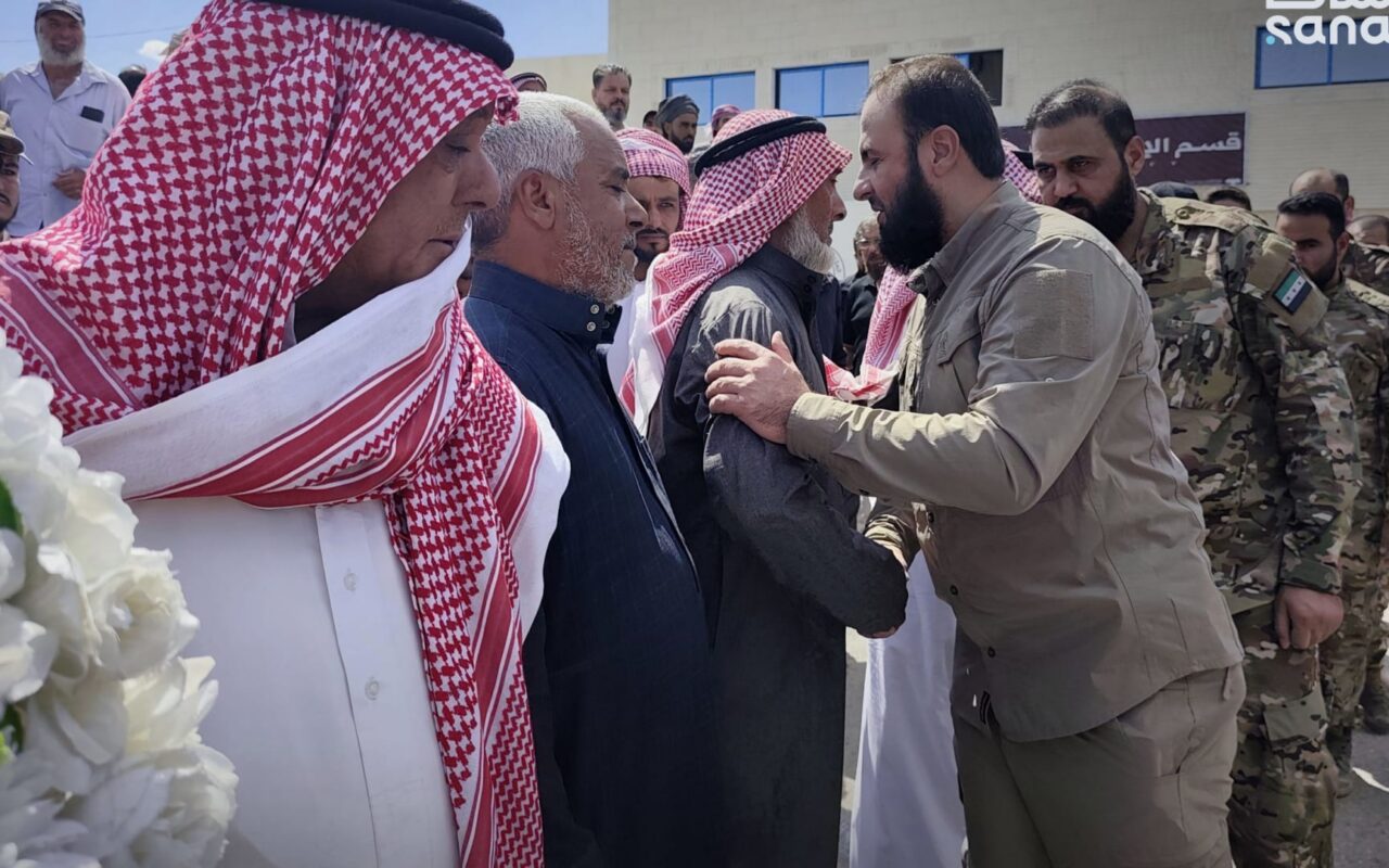الدفاع السورية تعلن مقتل 11 من عناصرها بانفجار في دير الزور