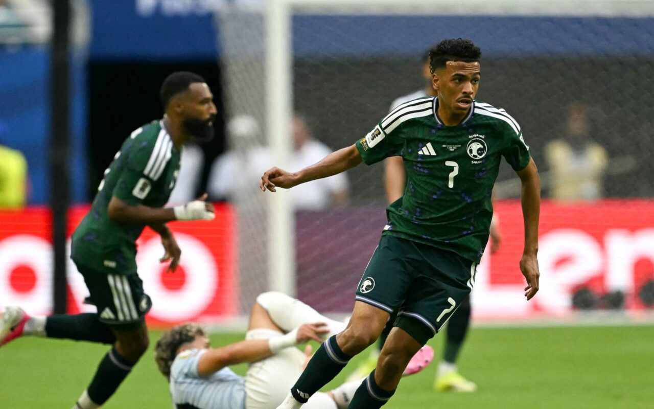 لاعب جديد ينضم لمعسكر المنتخب السعودي بعد استبعاد مصعب الجوير لأسباب انضباطية