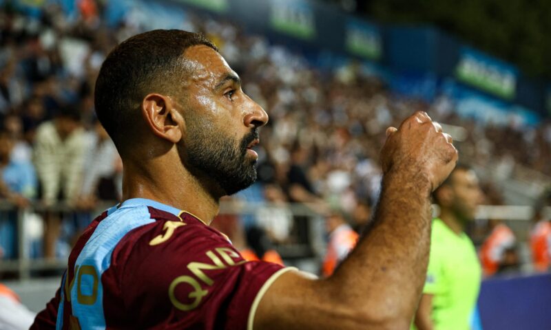 قبل الأخير أمام غلطة سراي.. متى كان آخر “هاتريك” لمحمد صلاح وضد من؟