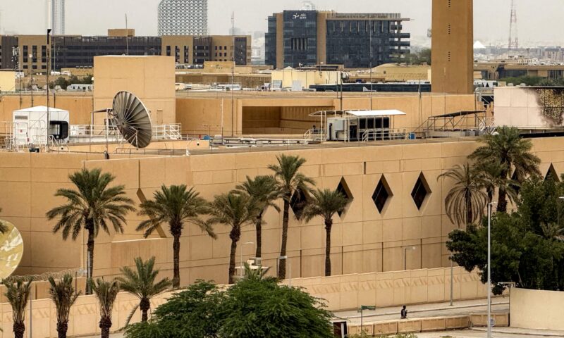 يتعلق بمدينتين في السعودية.. سفارة أمريكا توجه تحذيرًا لموظفي حكومتها