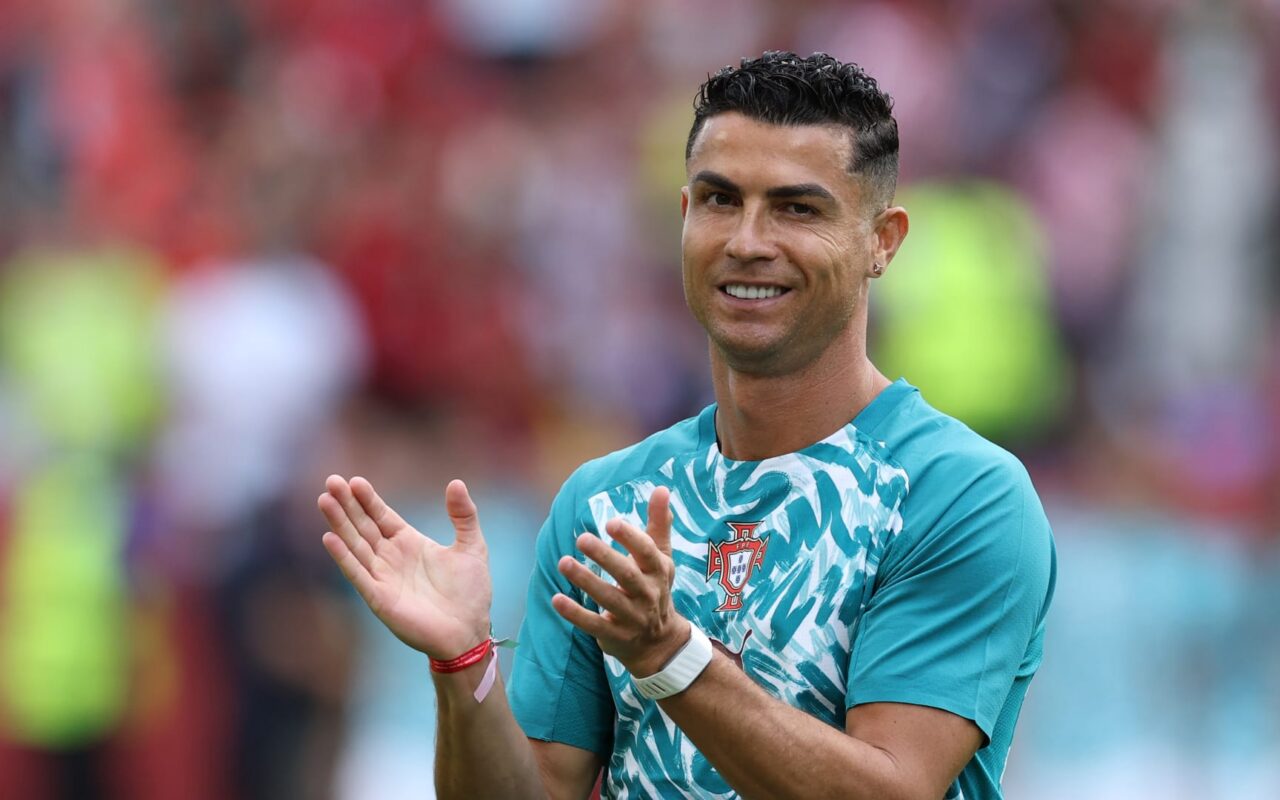 بصورتين ورمز تعبيري.. رونالدو يشارك متابعيه كواليس التحاقه بمعسكر البرتغال
