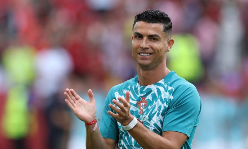 بصورتين ورمز تعبيري.. رونالدو يشارك متابعيه كواليس التحاقه بمعسكر البرتغال
