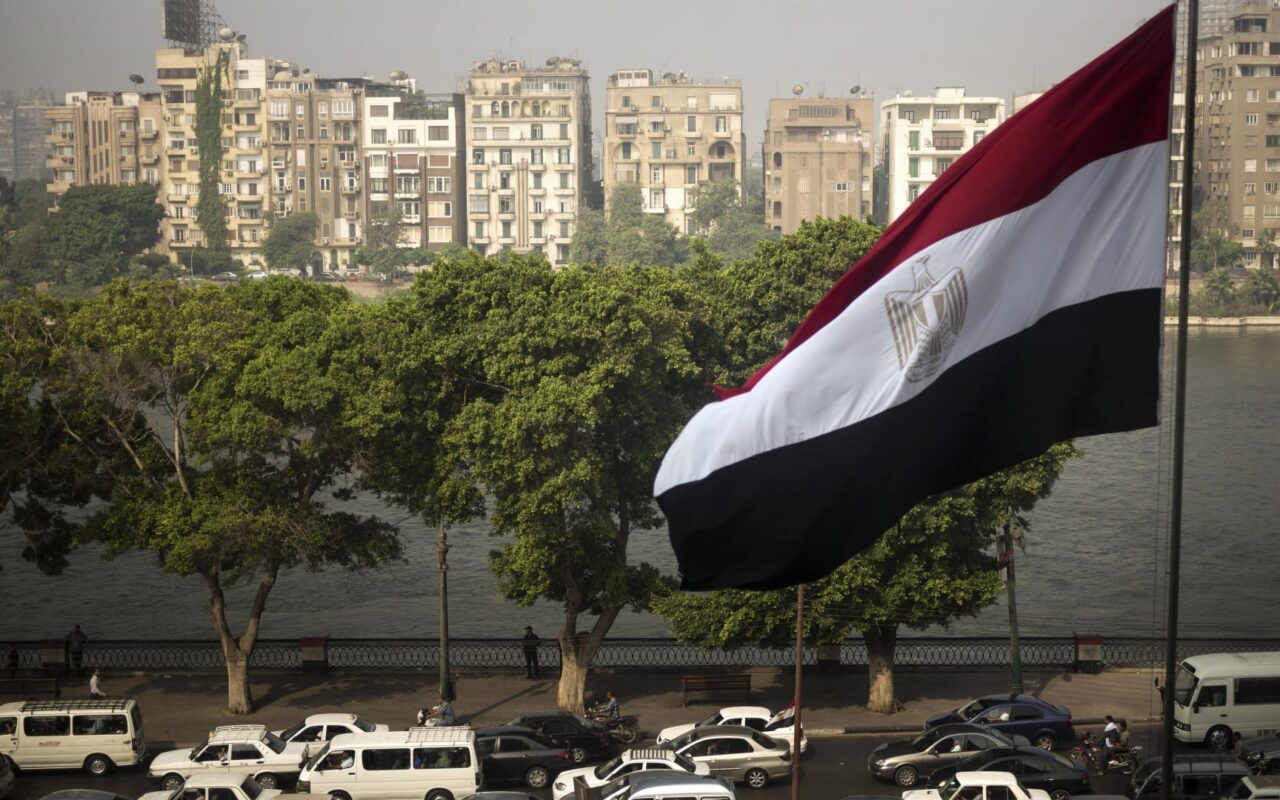 أزمة سد “النهضة”: مصر توضح حقيقة حصولها على “نصيب الأسد من مياه النيل”.. وتحذر إثيوبيا من “أوهام السيطرة”