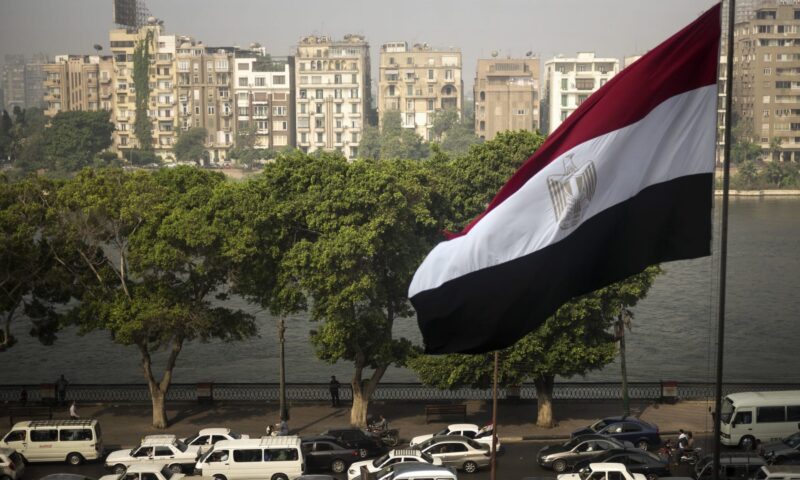 أزمة سد “النهضة”: مصر توضح حقيقة حصولها على “نصيب الأسد من مياه النيل”.. وتحذر إثيوبيا من “أوهام السيطرة”