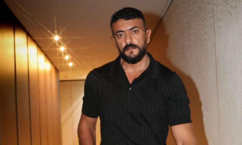 أحمد العوضي معتذرًا: “أدين لياسمين عبد العزيز بالكثير”
