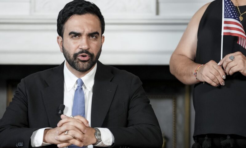 ردّاً على اتّهامه بـ”البصق في وجه الحقيقة”.. ممداني عن نتنياهو: “لا يزال مطلوباً بتهم ارتكاب جرائم حرب”