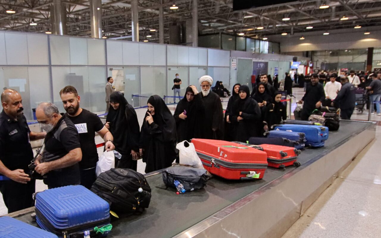العراق.. مطار النجف يعلن إيقاف جميع الرحلات الجوية مع إيران