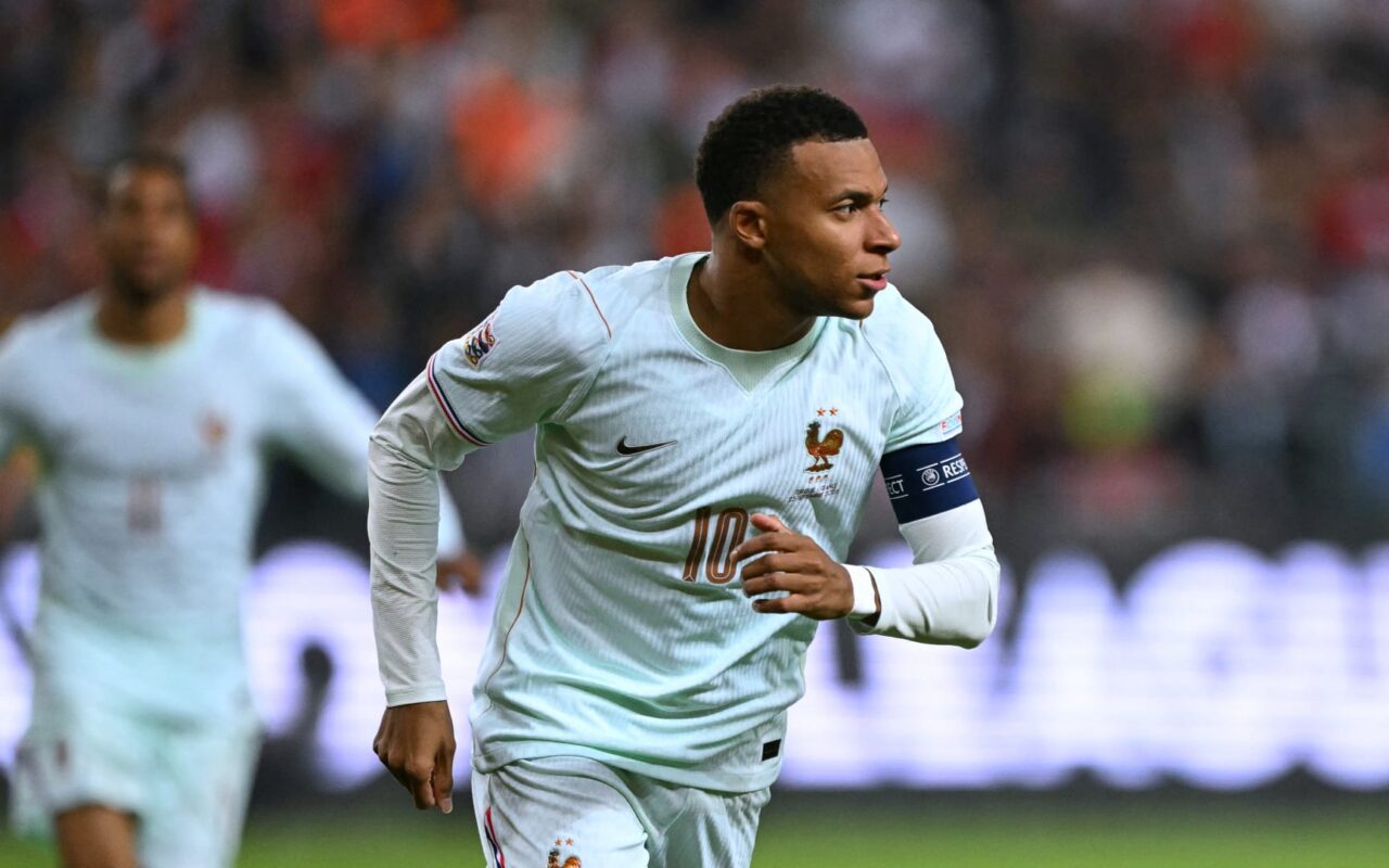 استبعاد مبابي من معسكر منتخب فرنسا.. وزيدان يوضّح السبب