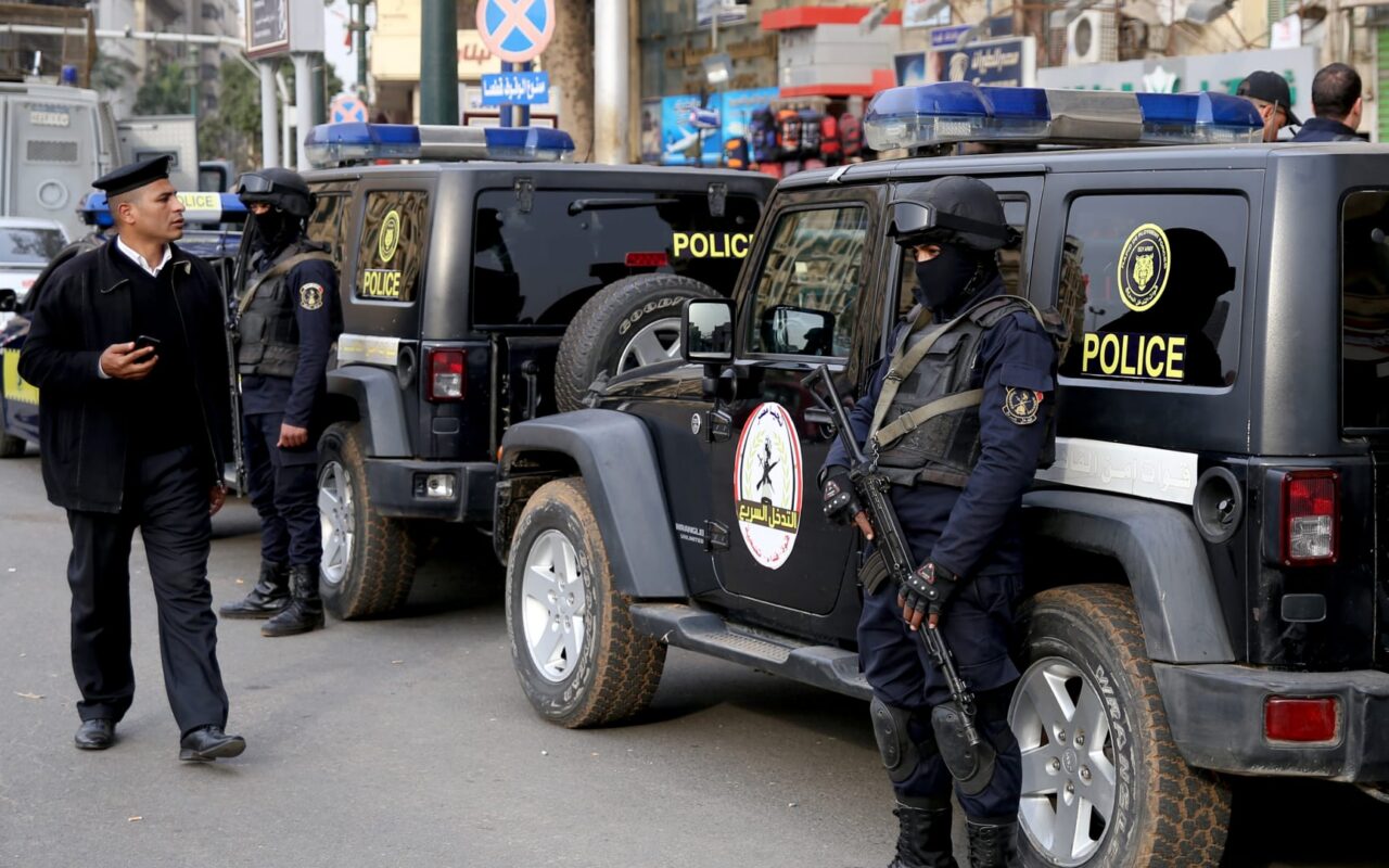 مصر.. الداخلية توضح ملابسات وفاة شخص بعد اعتقاله في قسم شرطة
