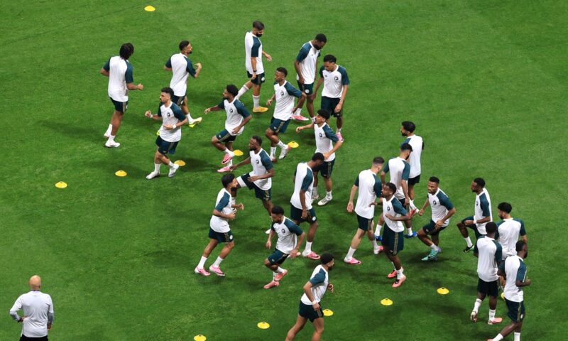 استبعاد لاعب جديد من معسكر السعودية قبل نصف نهائي “خليجي 27”