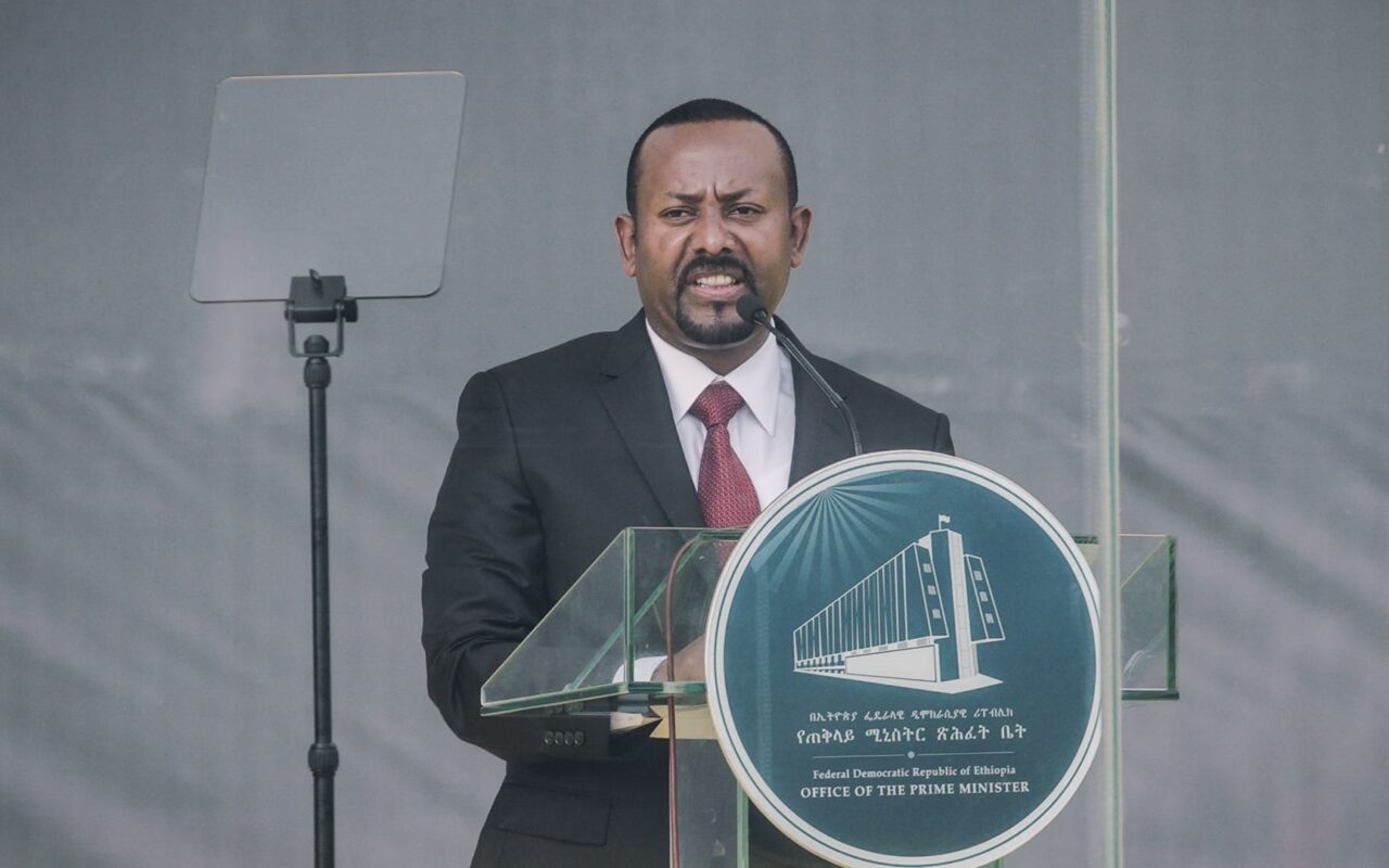 الجيش السوداني يرد على إثيوبيا بعد اتهامه بدعم مجموعات متمردة ضد حكومة آبي أحمد