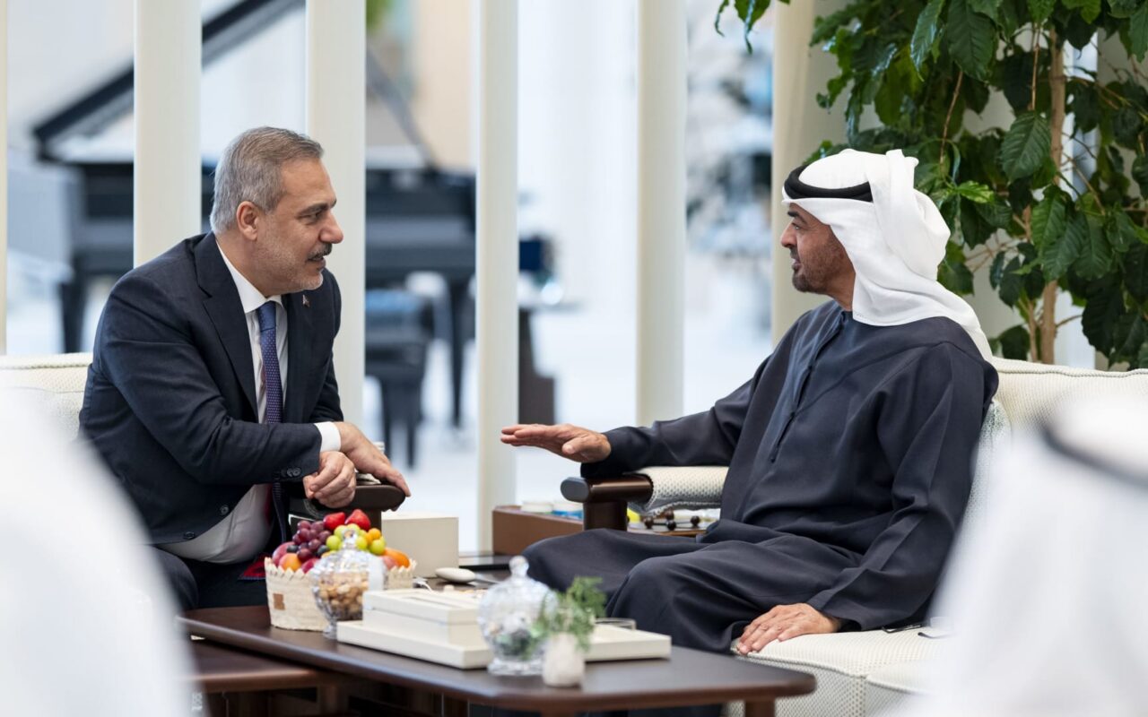 أول تعليق من وزير الخارجية التركي بعد زيارته إلى الإمارات.. ماذا قال؟