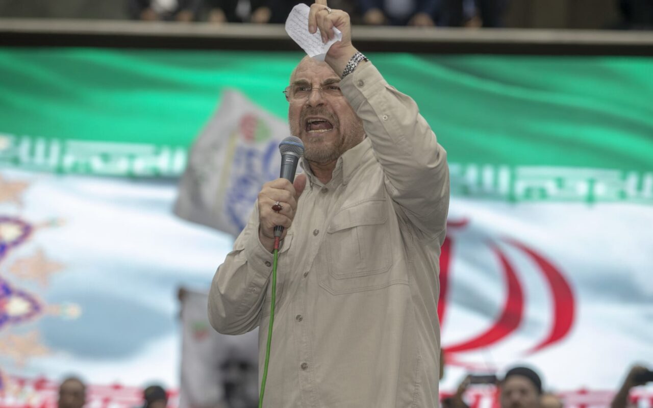 قاليباف يهدّد: إذا مُنعنا من بيع النفط فلن يتمكن أحد من بيعه