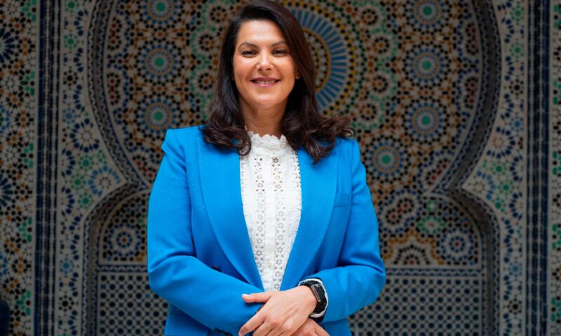 أول امرأة تشغل المنصب.. ملك المغرب يكلف فاطمة الزهراء المنصوري بتشكيل الحكومة