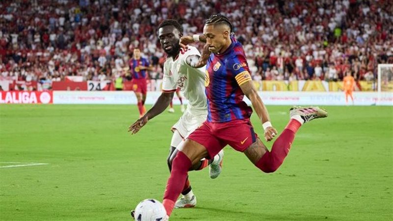 برشلونة يتعادل مع إشبيلية بهدف في الشوط الأول